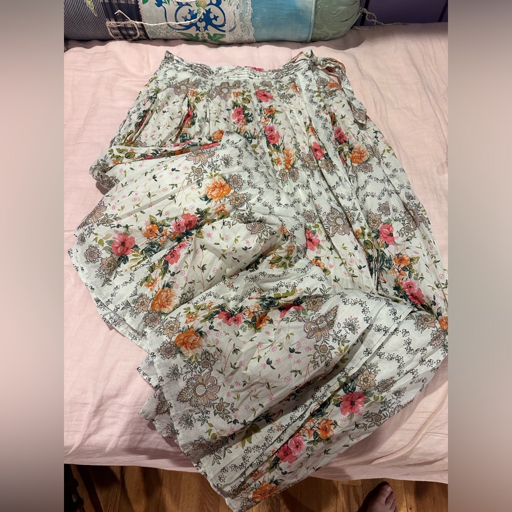 VGUC Anthropologie skirt 10